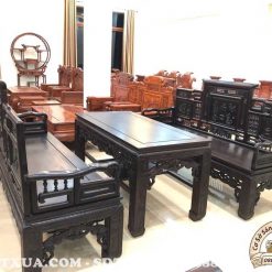 Mẫu trường kỷ này phù hợp với không gian lớn