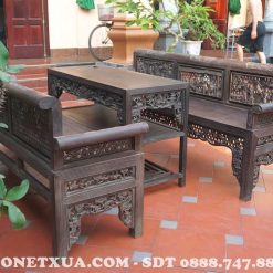 Bộ trường kỷ mang màu tro sẫm của gỗ cũ