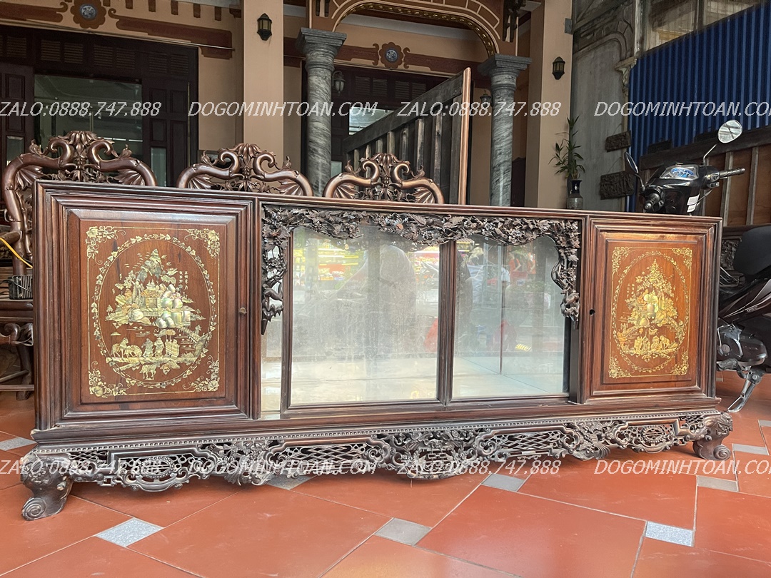 Tủ chè cũ – giá trị lớn trong văn hóa tâm linh người Việt